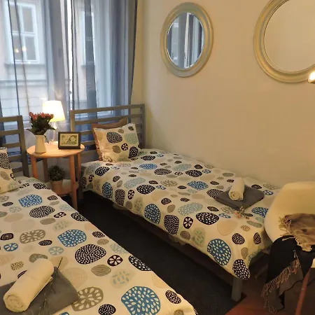 Comfy 2be/1ba On The Main Market Square * ワルシャワ